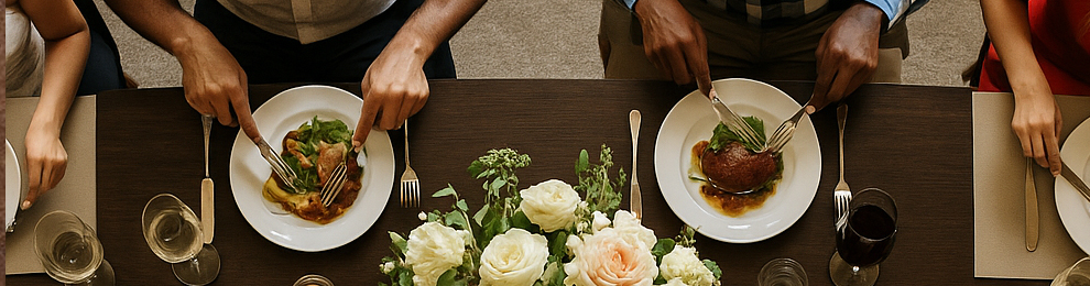 Dinner for Eight: The Art & Allure of the Perfectly Sized Gathering Dinner for Eight: The Art & Allure of the Perfectly Sized Gathering